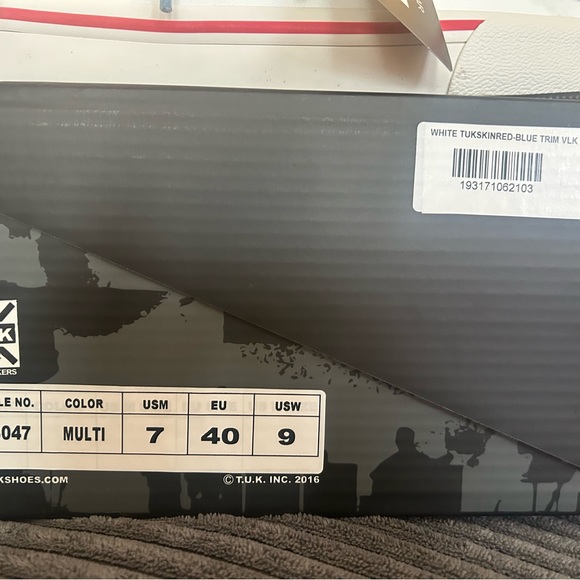 White TUKskin™ Red & Blue Trim Interlace - Picture 3 of 5